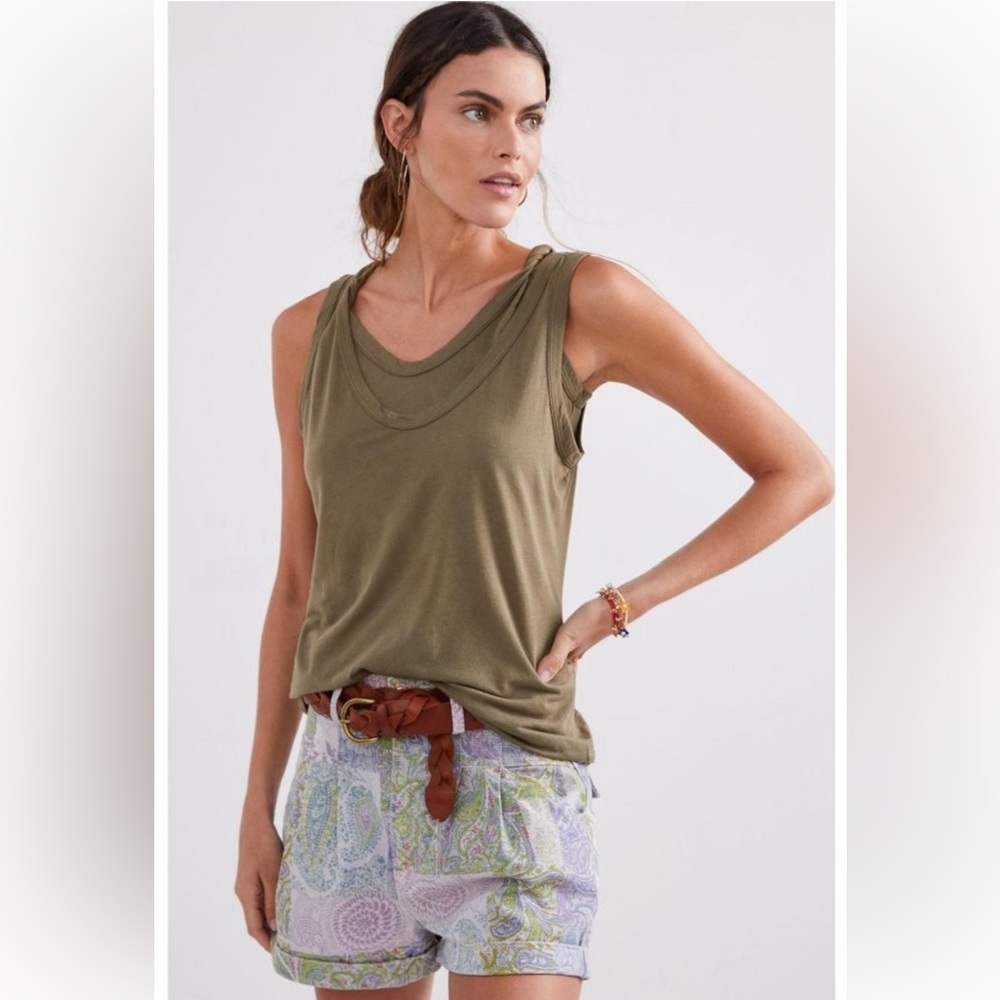 Anthropologie High waisted pleated shorts